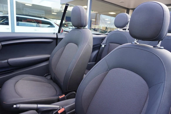 MINI Cooper Cabrio - Afbeelding 13 van 22