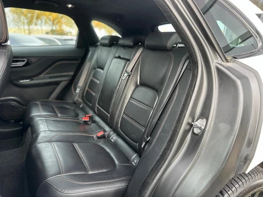 Jaguar F-PACE - Afbeelding 15 van 30