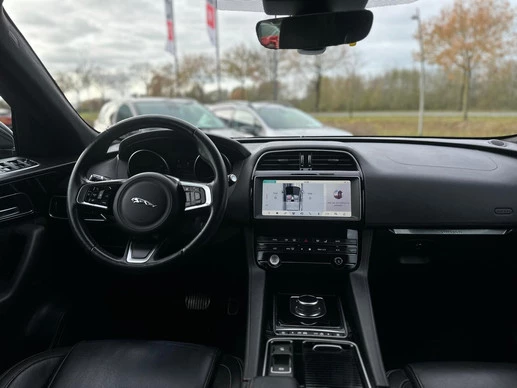 Jaguar F-PACE - Afbeelding 18 van 30
