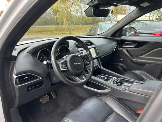 Jaguar F-PACE - Afbeelding 24 van 30