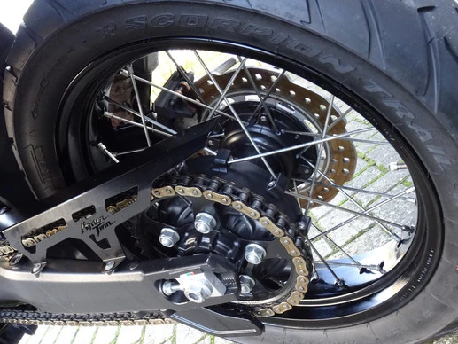 Honda CRF 1000 - Afbeelding 15 van 17