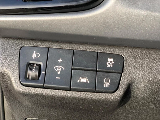 Kia Rio - Afbeelding 9 van 19