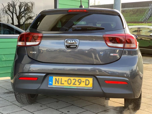 Kia Rio - Afbeelding 17 van 19