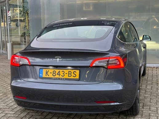 Tesla Model 3 - Afbeelding 8 van 14