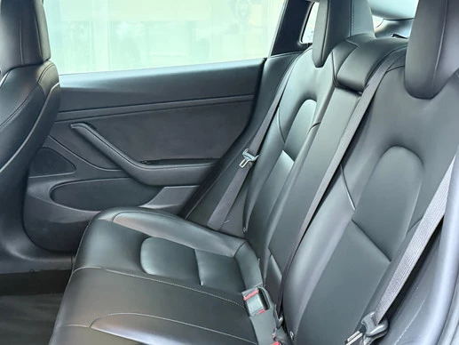 Tesla Model 3 - Afbeelding 13 van 14