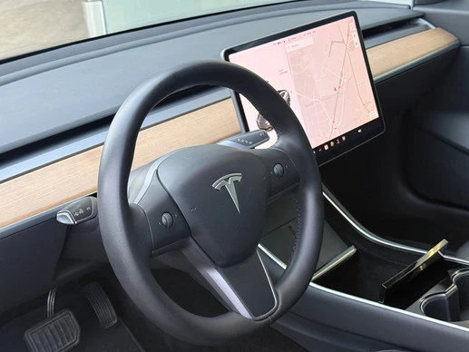 Tesla Model 3 - Afbeelding 14 van 14