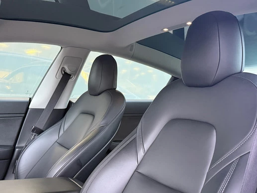 Tesla Model 3 - Afbeelding 7 van 14