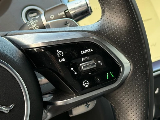 Jaguar E-PACE - Afbeelding 13 van 30