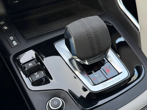 Jaguar E-PACE - Afbeelding 21 van 30