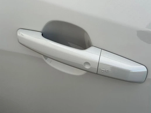 Jaguar E-PACE - Afbeelding 25 van 30