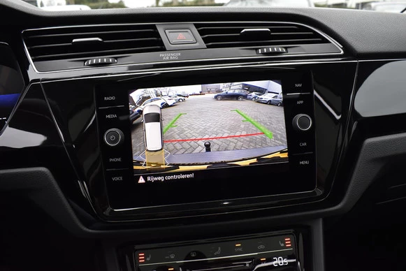 Volkswagen Touran - Afbeelding 16 van 26