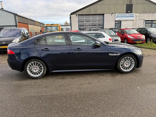 Jaguar XE - Afbeelding 10 van 30
