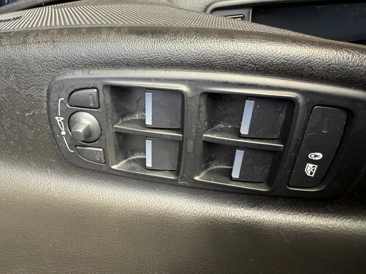 Jaguar XE - Afbeelding 20 van 30