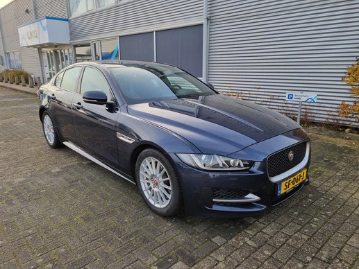 Jaguar XE - Afbeelding 3 van 30