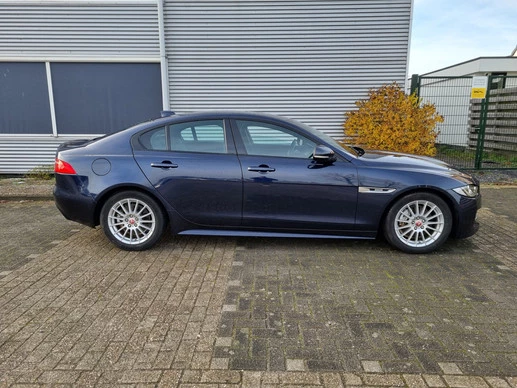 Jaguar XE - Afbeelding 11 van 30