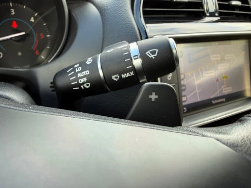 Jaguar XE - Afbeelding 16 van 30