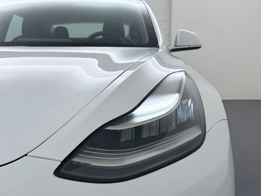Tesla Model 3 - Afbeelding 12 van 30