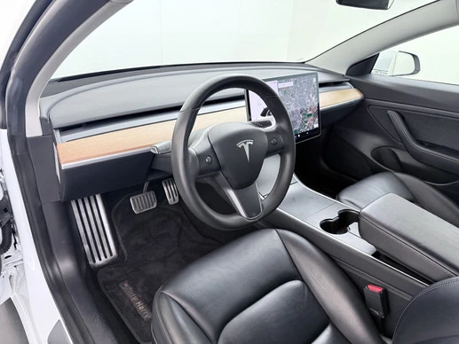 Tesla Model 3 - Afbeelding 15 van 30