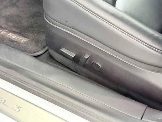 Tesla Model 3 - Afbeelding 17 van 30