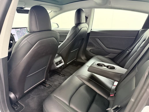 Tesla Model 3 - Afbeelding 19 van 30