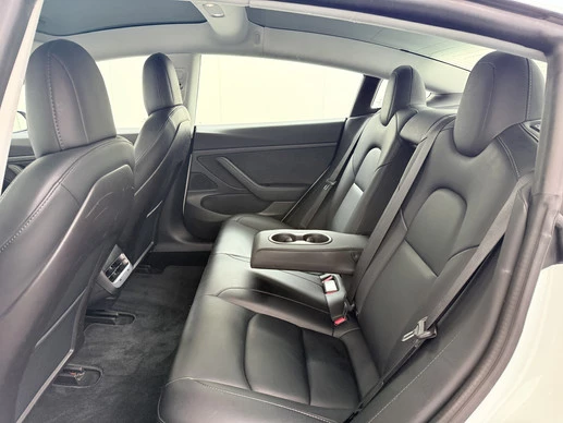 Tesla Model 3 - Afbeelding 20 van 30