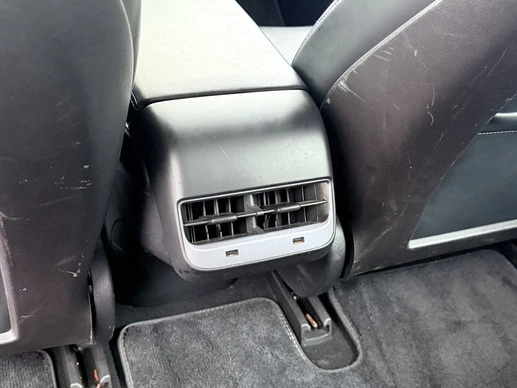 Tesla Model 3 - Afbeelding 21 van 30
