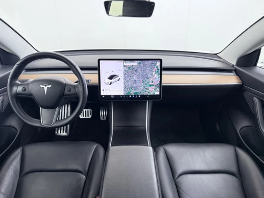 Tesla Model 3 - Afbeelding 22 van 30