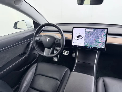 Tesla Model 3 - Afbeelding 23 van 30