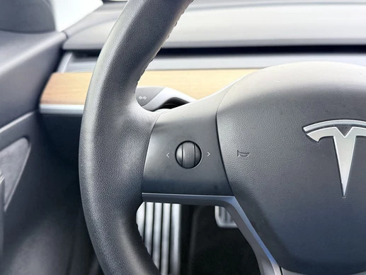 Tesla Model 3 - Afbeelding 27 van 30