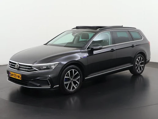 Volkswagen Passat - Afbeelding 1 van 30