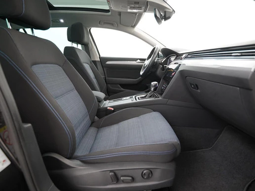 Volkswagen Passat - Afbeelding 3 van 30