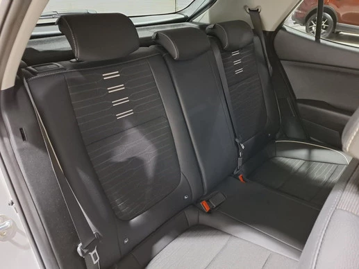 Kia Stonic - Afbeelding 22 van 29