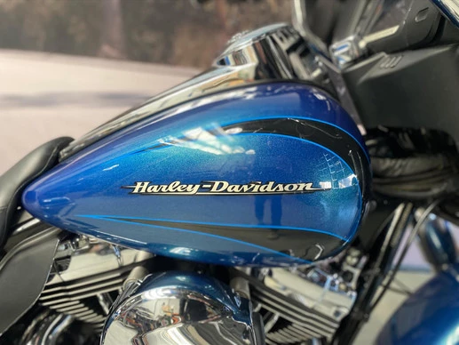 Harley-Davidson Street Glide - Afbeelding 10 van 13