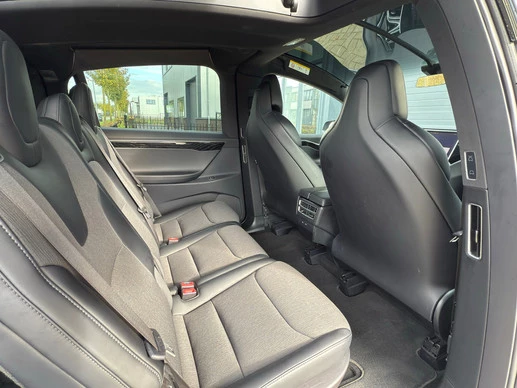 Tesla Model X - Afbeelding 25 van 29