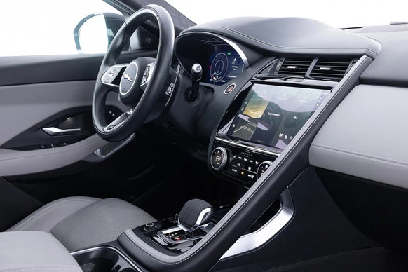 Jaguar E-PACE - Afbeelding 3 van 30