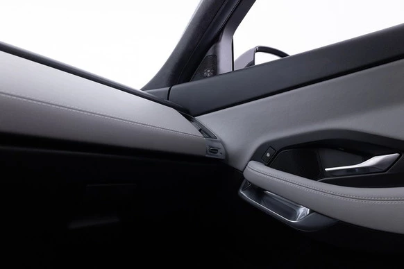 Jaguar E-PACE - Afbeelding 25 van 30