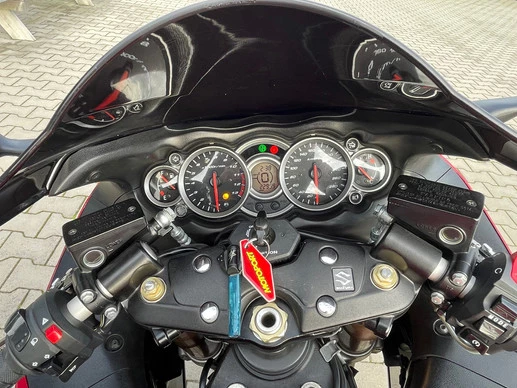 Suzuki GSX - Afbeelding 11 van 13