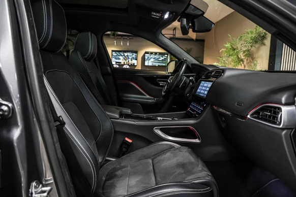 Jaguar F-PACE - Afbeelding 16 van 30