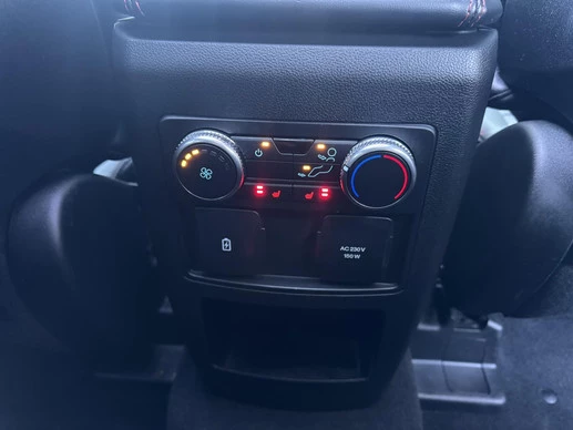 Ford Explorer - Afbeelding 24 van 30