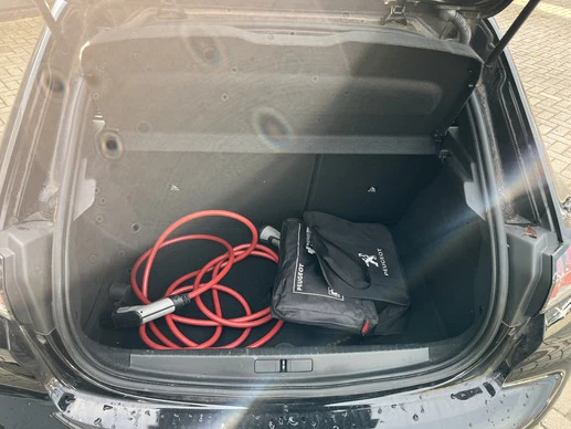 Peugeot e-208 - Afbeelding 8 van 9