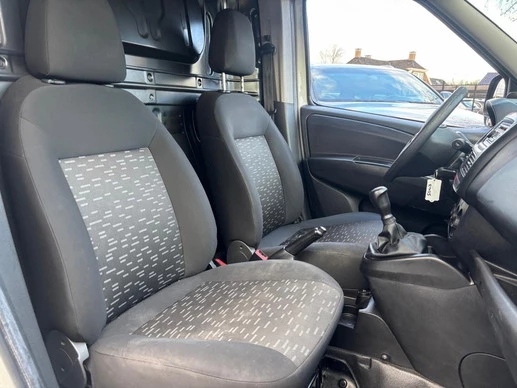 Opel Combo - Afbeelding 12 van 16