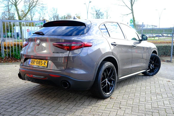 Alfa Romeo Stelvio - Afbeelding 3 van 30
