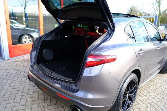 Alfa Romeo Stelvio - Afbeelding 9 van 30