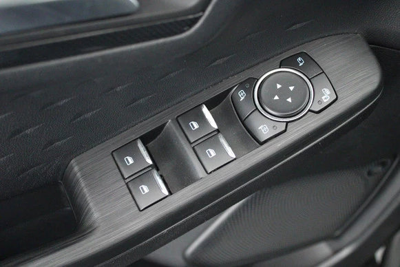 Ford Kuga - Afbeelding 17 van 30