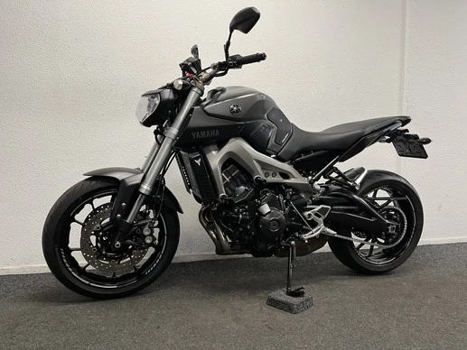 Yamaha MT 09 - Afbeelding 14 van 22