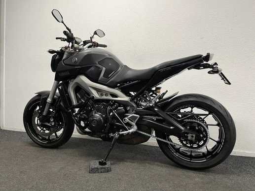 Yamaha MT 09 - Afbeelding 15 van 22