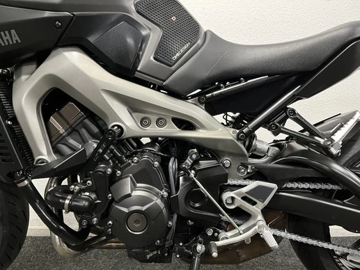 Yamaha MT 09 - Afbeelding 17 van 22