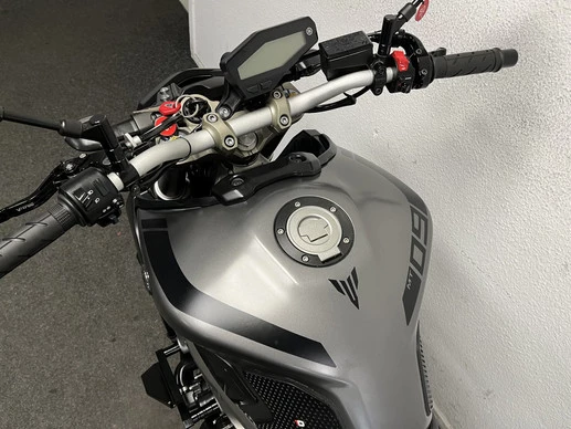 Yamaha MT 09 - Afbeelding 19 van 22