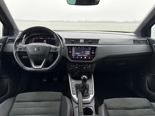 SEAT Arona - Afbeelding 2 van 30