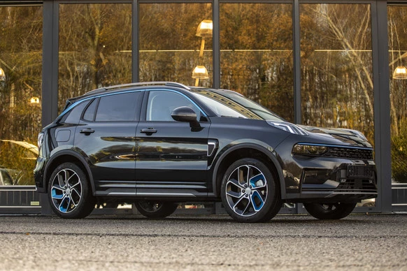 Lynk & Co 01 - Afbeelding 1 van 30